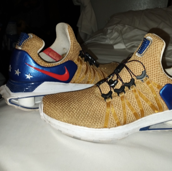 Nike Other - Used Nike Shox Gravity sneakers size 10 Nike Other - Used Nike Shox Gravity sneakers size 10